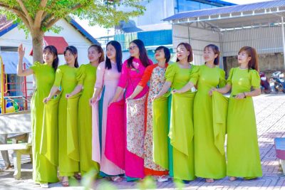 Hưởng ứng tuần lễ áo dài chào mừng mừng ngày quốc tế phụ nữ 8/3